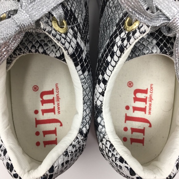 IiJin Python Print Vegan Leather Platform Sneaker - Picture 3 of 8